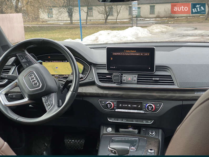 Внедорожник / Кроссовер Audi Q5 2017 в Киеве