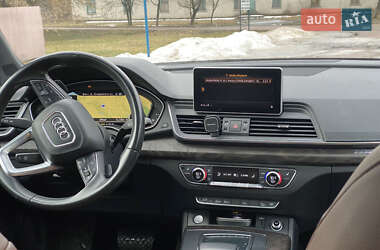 Внедорожник / Кроссовер Audi Q5 2018 в 
