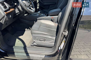 Внедорожник / Кроссовер Audi Q5 2017 в 