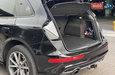 Позашляховик / Кросовер Audi Q5 2015 в 