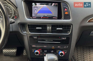 Позашляховик / Кросовер Audi Q5 2015 в 