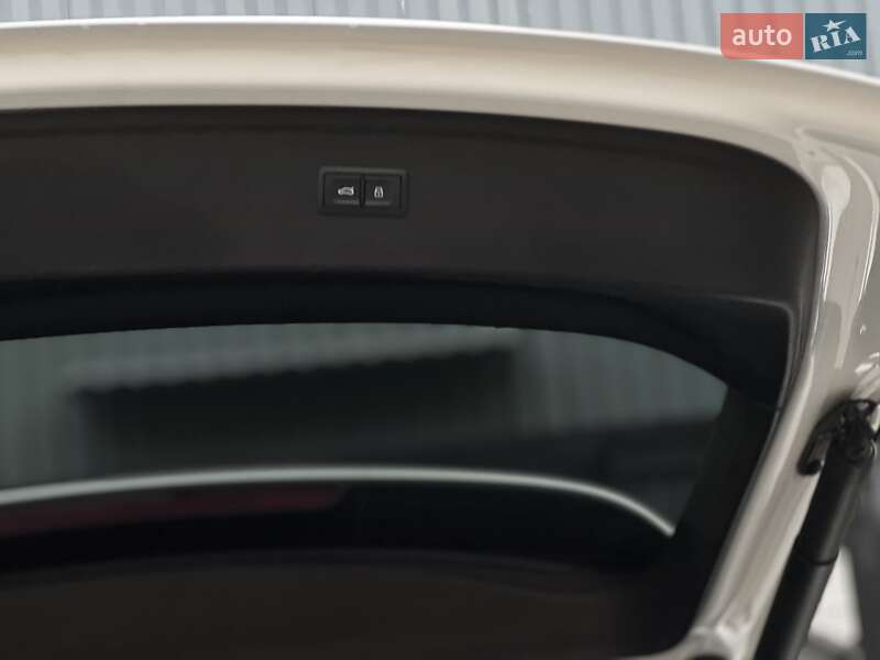 Позашляховик / Кросовер Audi Q5 2020 в Ужгороді