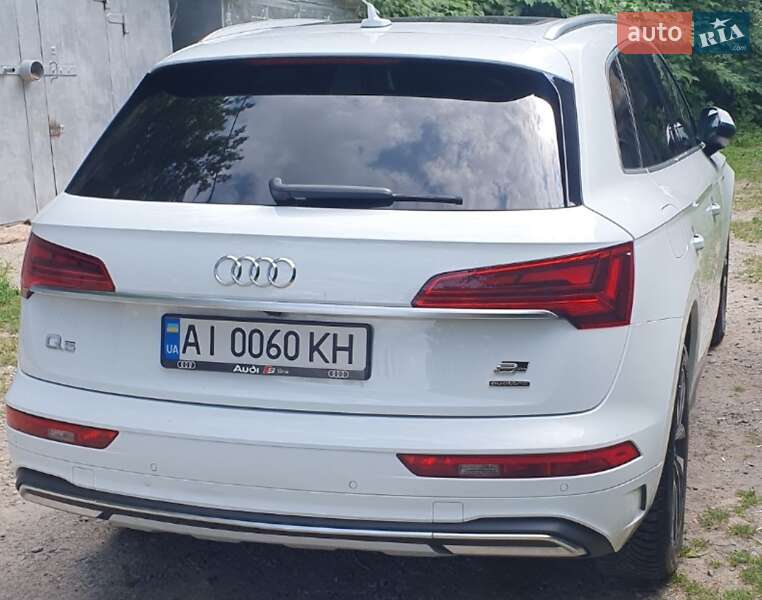 Позашляховик / Кросовер Audi Q5 2021 в Києві