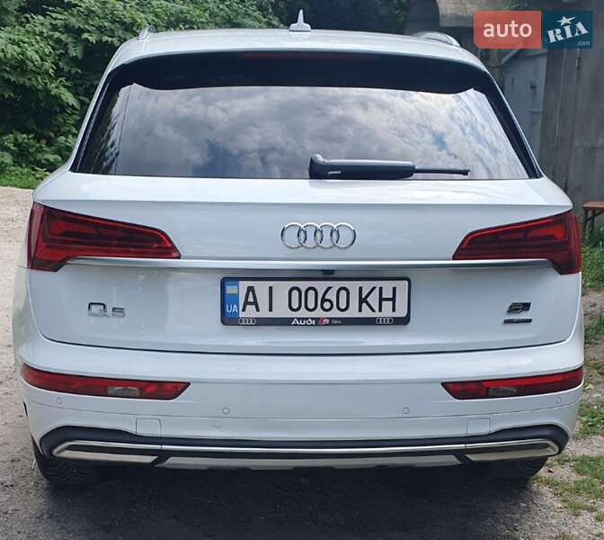 Позашляховик / Кросовер Audi Q5 2021 в Києві