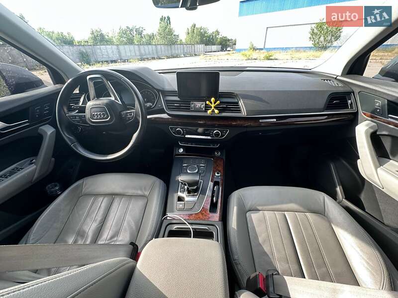 Позашляховик / Кросовер Audi Q5 2017 в Кременчуці