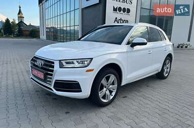 Позашляховик / Кросовер Audi Q5 2017 в Хусті