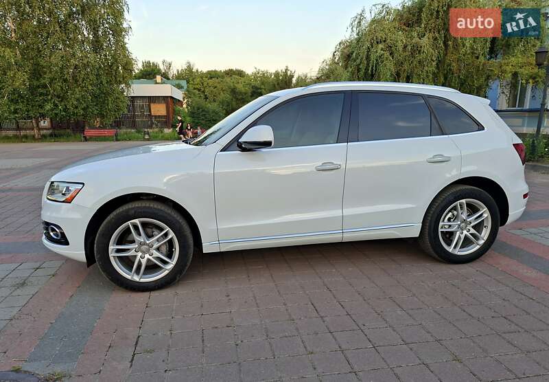 Позашляховик / Кросовер Audi Q5 2016 в Карлівці