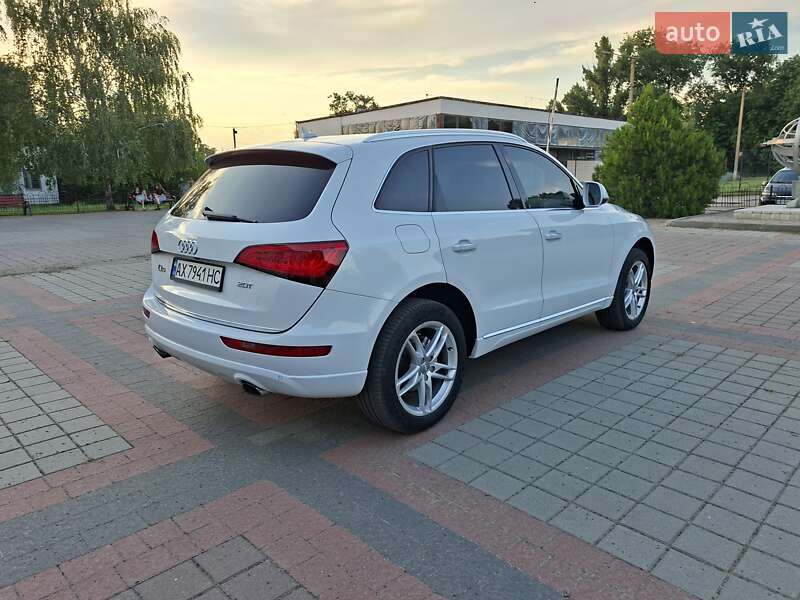 Позашляховик / Кросовер Audi Q5 2016 в Карлівці