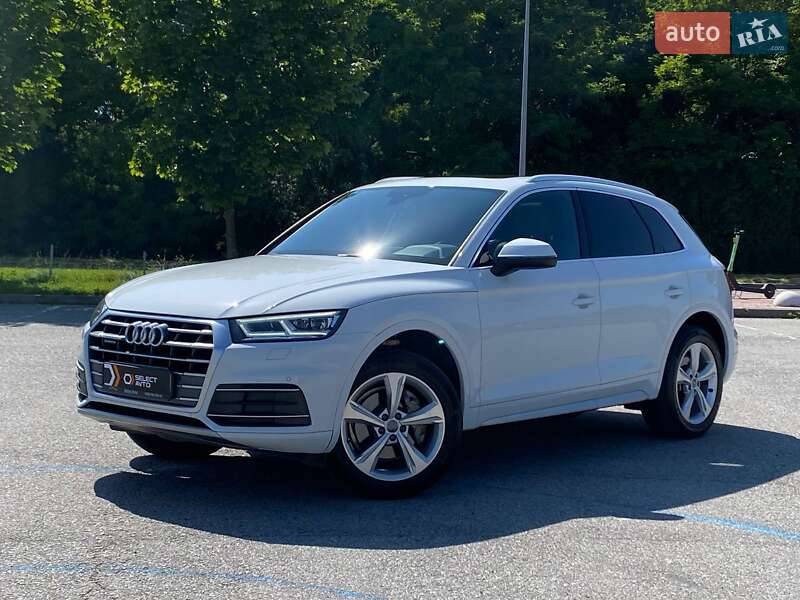 Позашляховик / Кросовер Audi Q5 2019 в 
