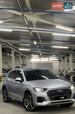 Внедорожник / Кроссовер Audi Q5 2022 в 