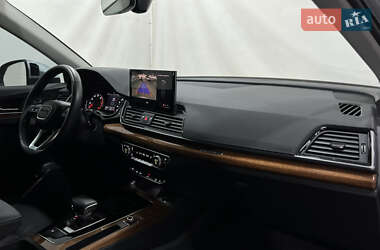 Внедорожник / Кроссовер Audi Q5 2022 в 
