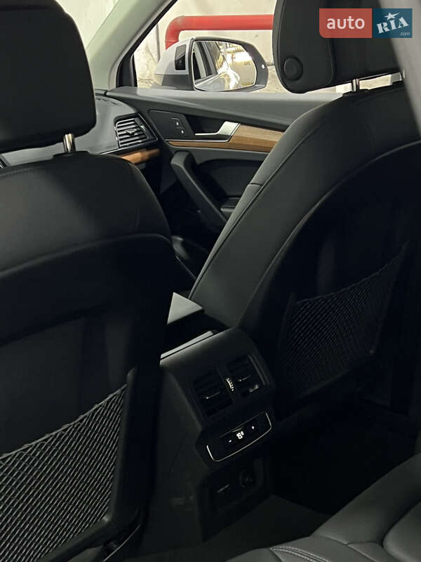 Внедорожник / Кроссовер Audi Q5 2022 в Одессе