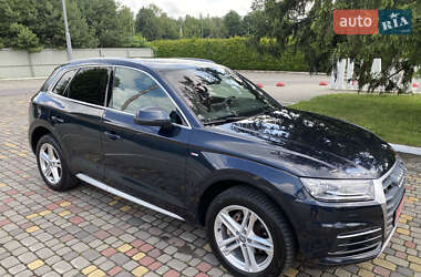 Внедорожник / Кроссовер Audi Q5 2018 в 