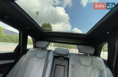 Внедорожник / Кроссовер Audi Q5 2018 в 