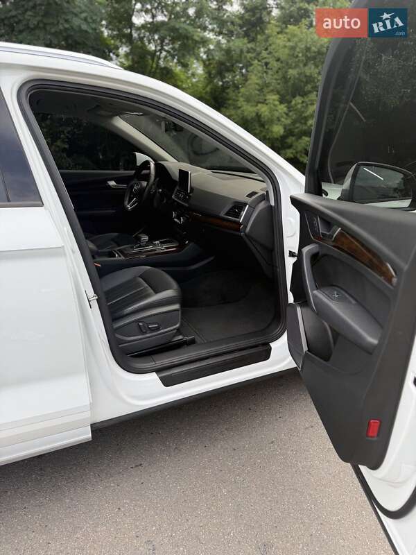 Внедорожник / Кроссовер Audi Q5 2018 в Киеве