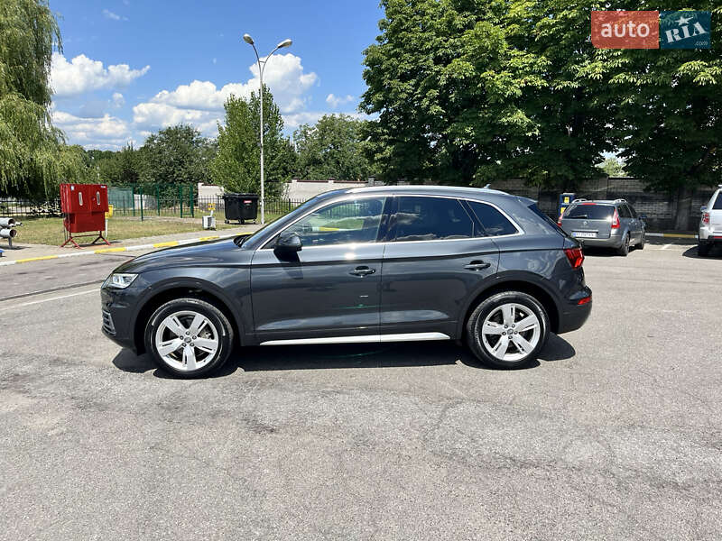 Внедорожник / Кроссовер Audi Q5 2017 в Василькове