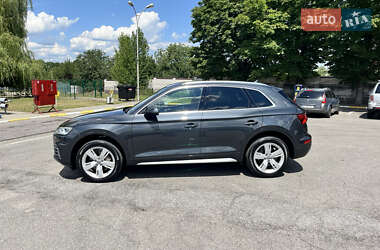 Внедорожник / Кроссовер Audi Q5 2017 в 