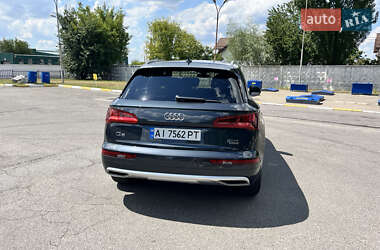 Внедорожник / Кроссовер Audi Q5 2017 в 