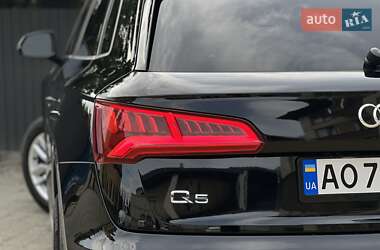 Позашляховик / Кросовер Audi Q5 2019 в 