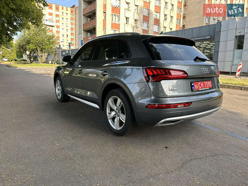 Позашляховик / Кросовер Audi Q5 2018 в Львові