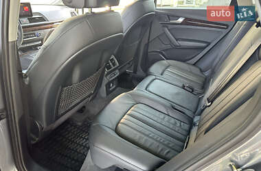 Внедорожник / Кроссовер Audi Q5 2018 в 