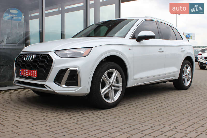 Внедорожник / Кроссовер Audi Q5 2024 в 