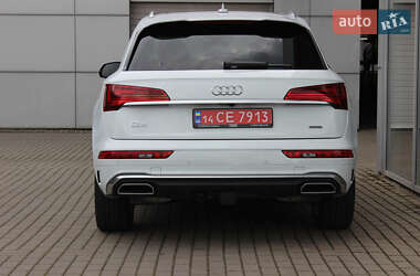 Внедорожник / Кроссовер Audi Q5 2024 в 