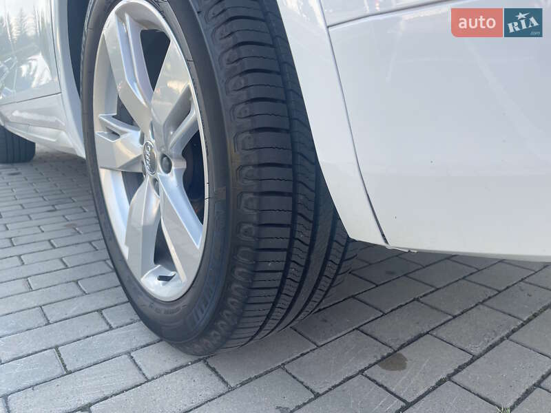 Позашляховик / Кросовер Audi Q5 2018 в Луцьку