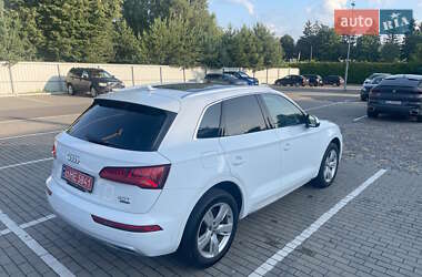 Позашляховик / Кросовер Audi Q5 2018 в 
