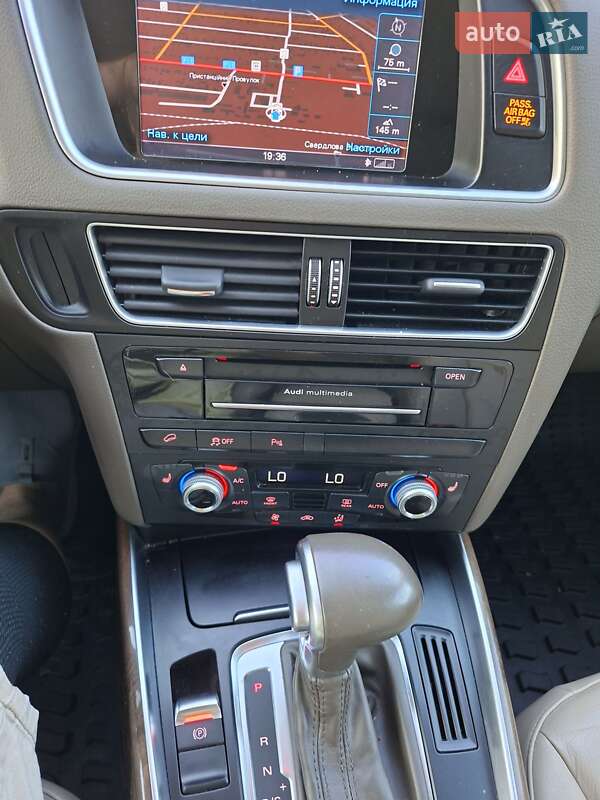 Позашляховик / Кросовер Audi Q5 2016 в Карлівці