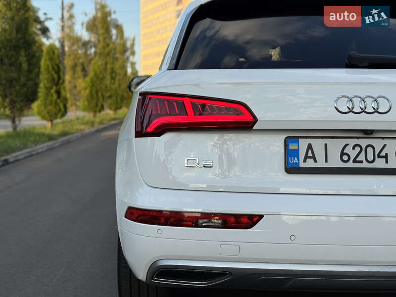 Внедорожник / Кроссовер Audi Q5 2017 в Киеве