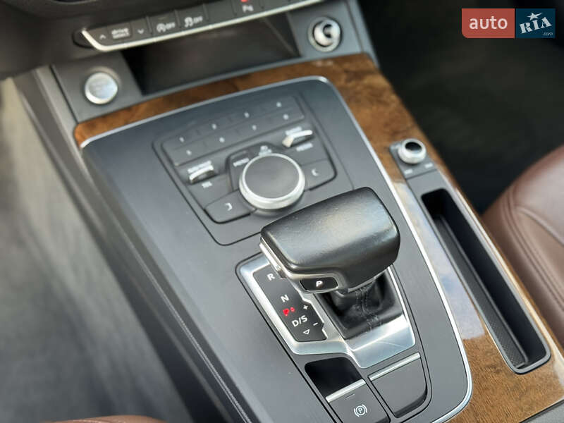 Внедорожник / Кроссовер Audi Q5 2017 в Киеве