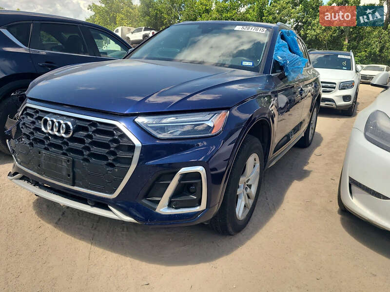 Позашляховик / Кросовер Audi Q5 2022 в 