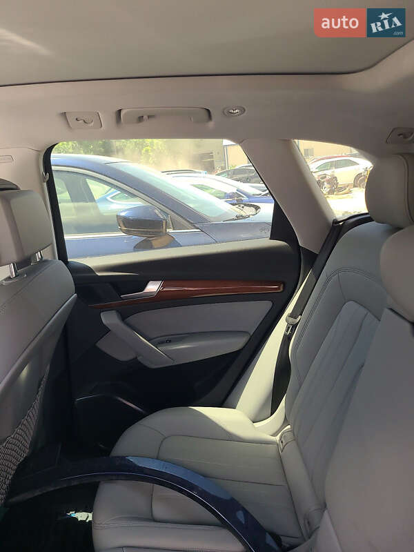 Внедорожник / Кроссовер Audi Q5 2022 в Киеве