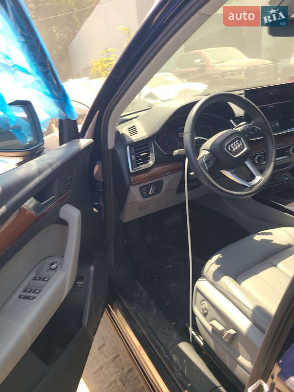 Внедорожник / Кроссовер Audi Q5 2022 в Киеве