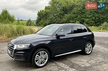 Позашляховик / Кросовер Audi Q5 2018 в 