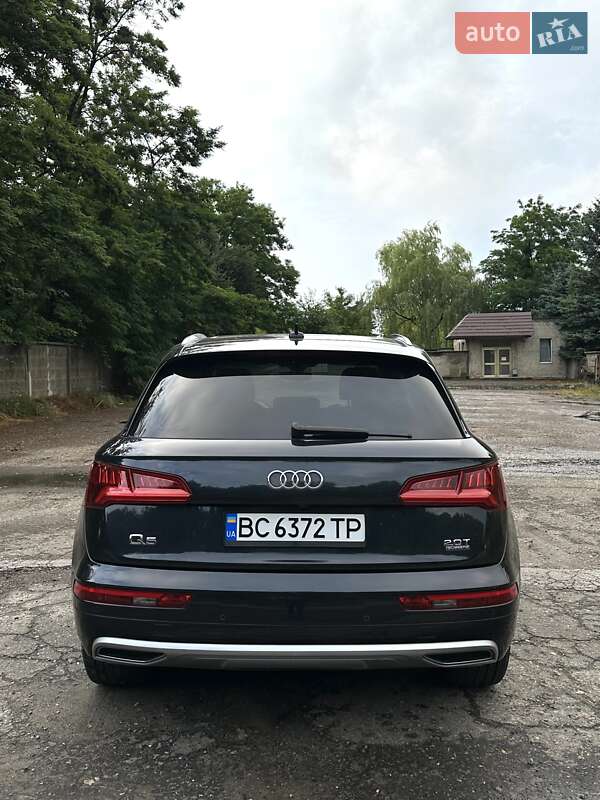 Позашляховик / Кросовер Audi Q5 2018 в Львові