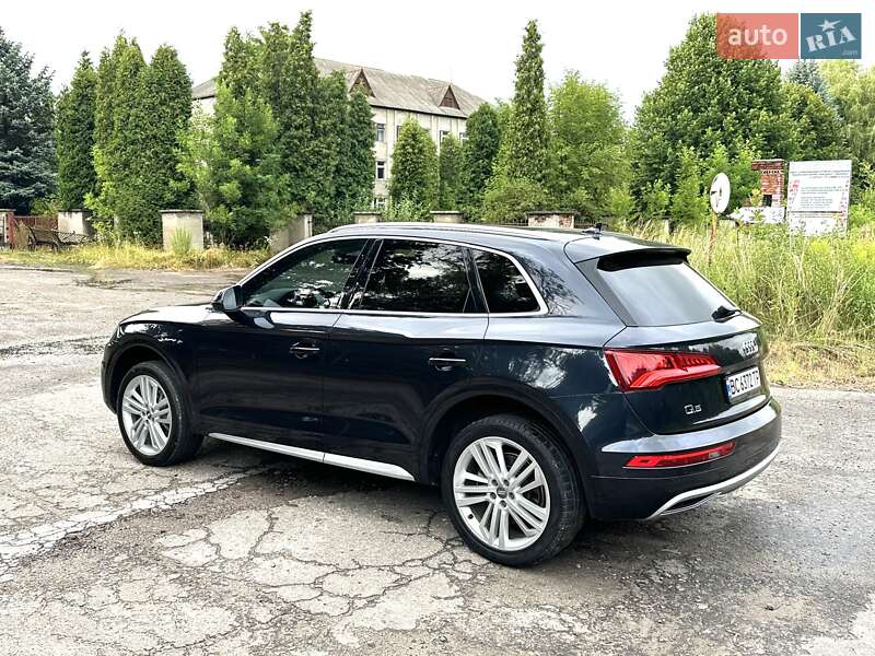 Позашляховик / Кросовер Audi Q5 2018 в Львові