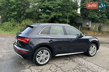 Позашляховик / Кросовер Audi Q5 2018 в 