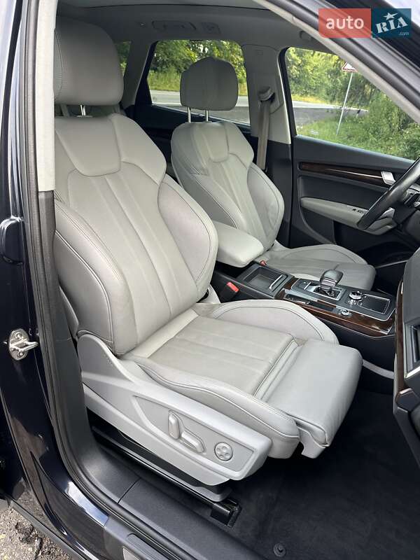Позашляховик / Кросовер Audi Q5 2018 в Львові