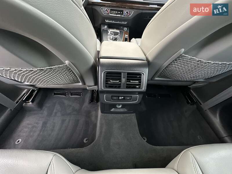 Позашляховик / Кросовер Audi Q5 2018 в Львові