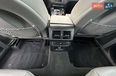 Позашляховик / Кросовер Audi Q5 2018 в 
