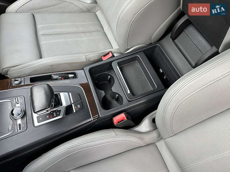 Позашляховик / Кросовер Audi Q5 2018 в Львові