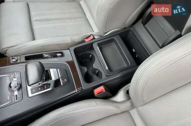 Позашляховик / Кросовер Audi Q5 2018 в 