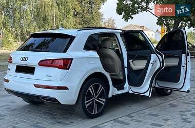 Позашляховик / Кросовер Audi Q5 2019 в Києві