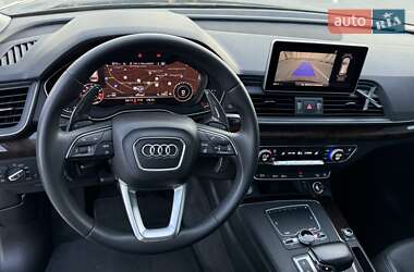Внедорожник / Кроссовер Audi Q5 2018 в 