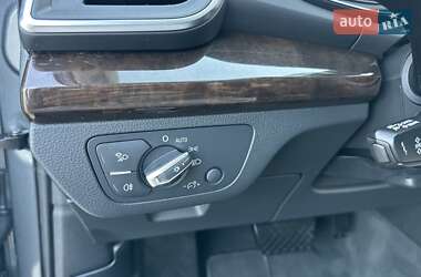 Внедорожник / Кроссовер Audi Q5 2018 в 