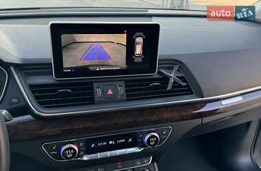 Внедорожник / Кроссовер Audi Q5 2018 в 