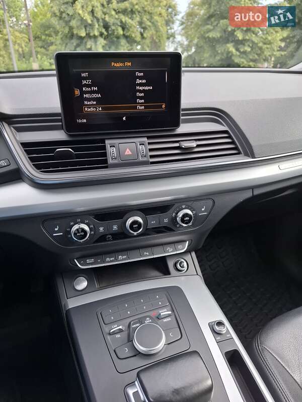 Внедорожник / Кроссовер Audi Q5 2017 в Шептицькому