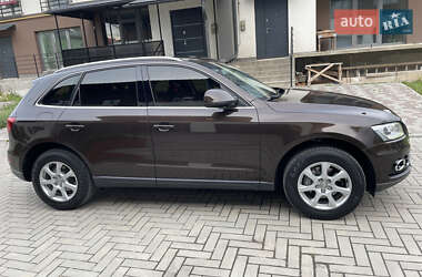 Внедорожник / Кроссовер Audi Q5 2012 в 